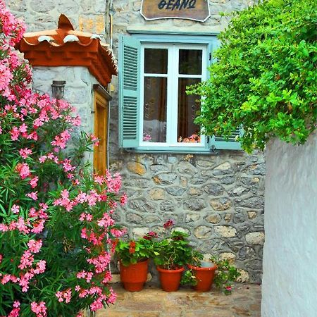 הידרה Theano Guesthouse חדר תמונה