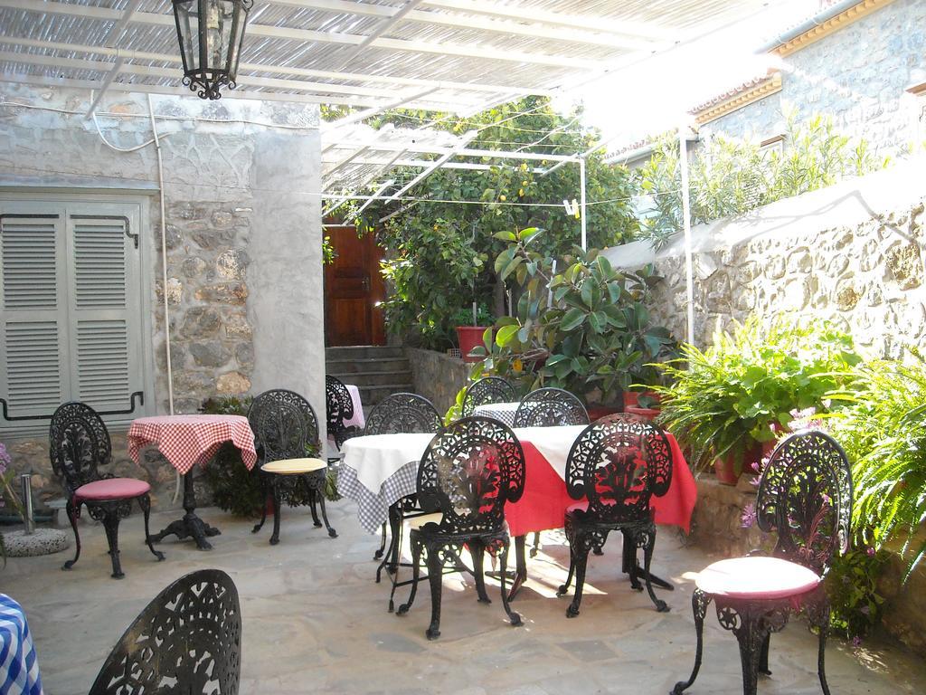 הידרה Theano Guesthouse מראה חיצוני תמונה